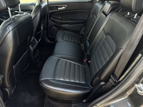 Used 2017 Ford Edge SEL w/ Equipment Group 201A image 6