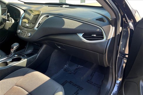 Used 2023 Chevrolet Malibu RS image 15