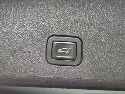 Used 2016 Cadillac SRX Luxury w/ Driver Awareness Package image 34
