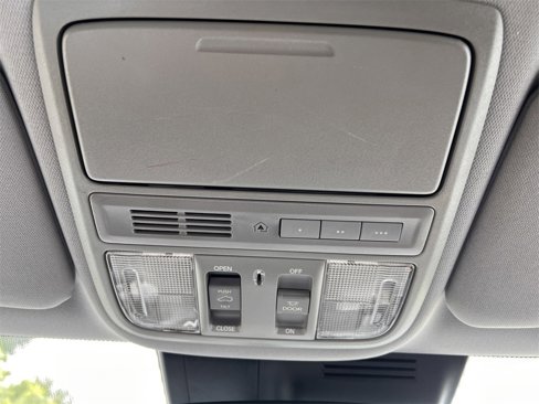Used 2020 Honda CR-V Touring image 38