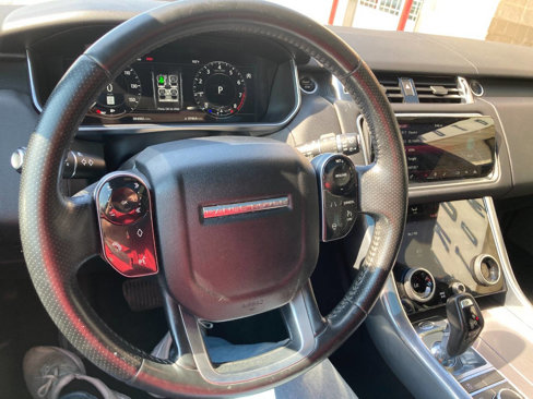 Used 2018 Land Rover Range Rover Sport HSE image 19
