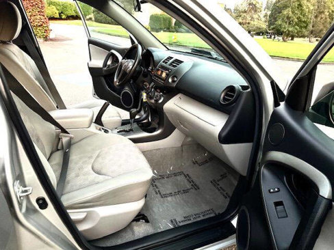 Used 2012 Toyota RAV4 4WD image 23