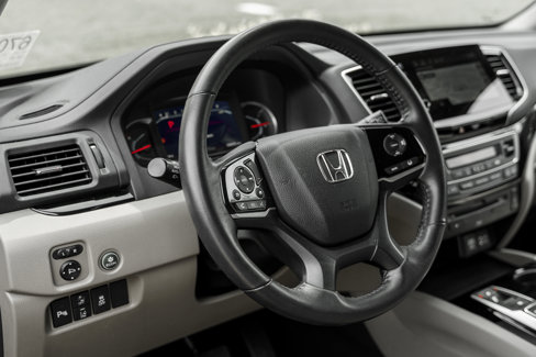 Used 2022 Honda Pilot Touring image 8
