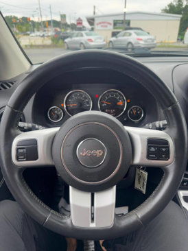 Used 2015 Jeep Compass High Altitude image 9