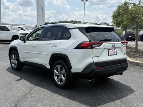 Used 2021 Toyota RAV4 XLE Premium image 6