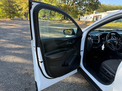 Used 2018 Chevrolet Equinox LT w/ Sun & Infotainment Package image 36