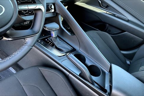 Certified 2025 Hyundai Elantra Sport image 10