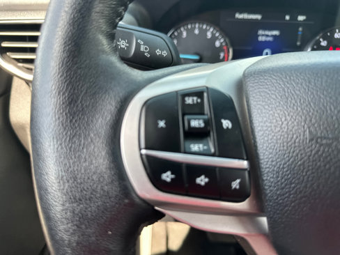 Used 2022 Ford Explorer XLT w/ Equipment Group 202A image 19