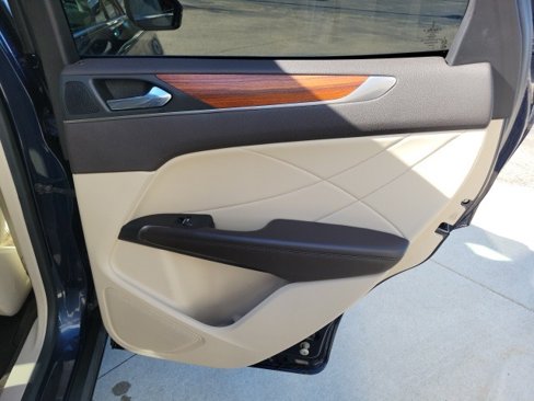 Used 2017 Lincoln MKC Select w/ Select Plus Package image 19