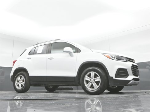 Used 2017 Chevrolet Trax LT w/ Sun & Sound Package image 30
