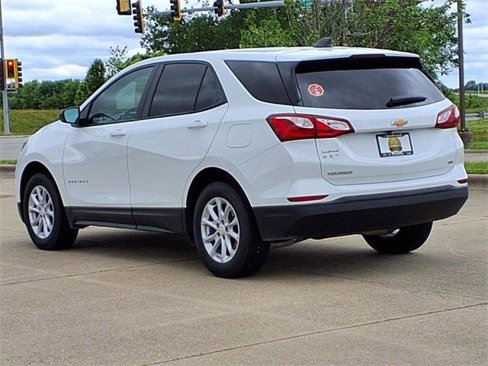 Used 2021 Chevrolet Equinox LS w/ LS Convenience Package image 3