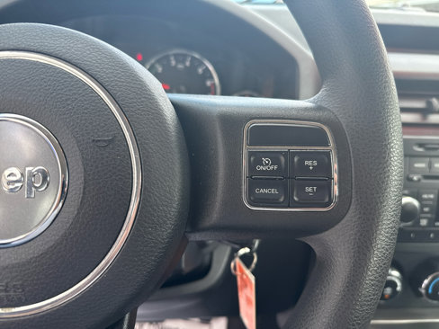 Used 2012 Jeep Liberty Sport image 13