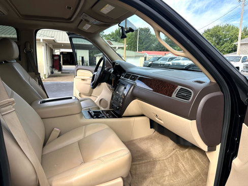 Used 2013 GMC Sierra 2500 Denali w/ Suspension Package, Off-Road image 13