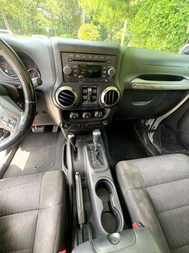 Used 2011 Jeep Wrangler Unlimited Sport image 16