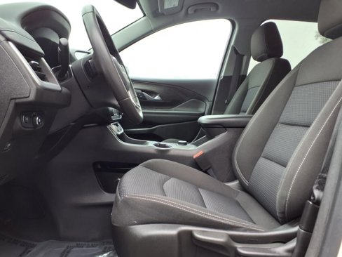Used 2022 GMC Terrain SLE image 14
