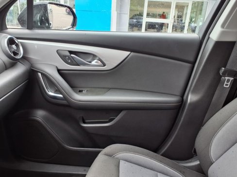 Used 2023 Chevrolet Blazer LT image 27