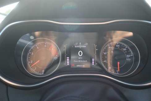 Used 2019 Jeep Cherokee Latitude Plus image 9