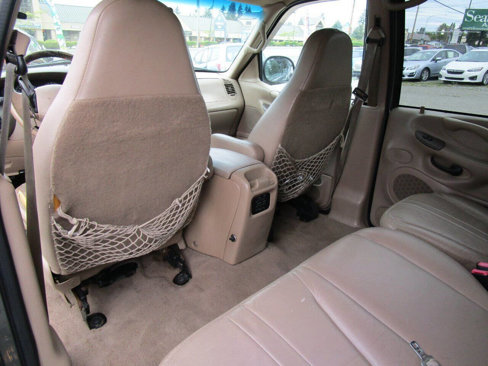 Used 1999 Ford Expedition XLT image 19