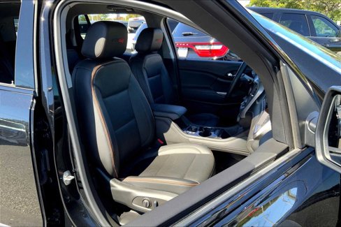 Certified 2023 GMC Acadia AT4 w/ Technology Package image 7