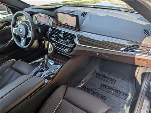 Used 2019 BMW 530i xDrive w/ M Sport Package image 21