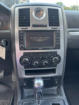 Used 2009 Chrysler 300 Touring image 16