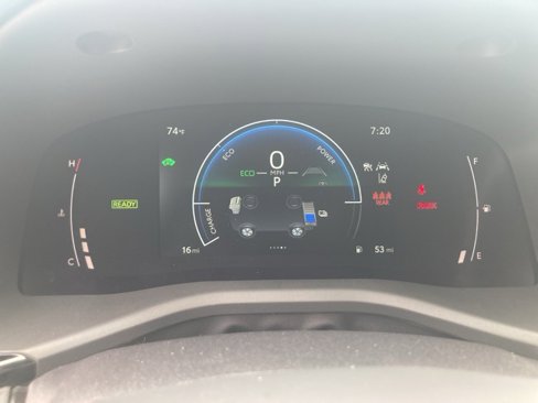 New 2025 Toyota Camry SE image 15