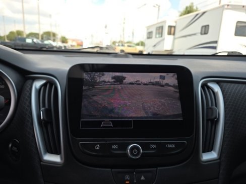 Used 2022 Chevrolet Malibu LT image 19