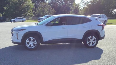 Used 2024 Chevrolet Trax LS image 5