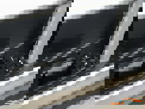 Used 2006 Ford GT image 33