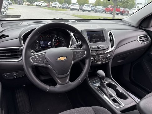 Used 2023 Chevrolet Equinox LT image 10