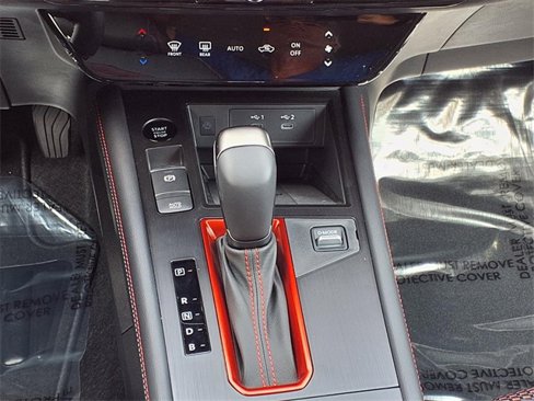 Used 2025 Nissan Kicks SR image 18