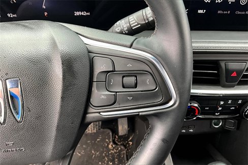 Used 2024 Buick Encore GX Sport Touring image 12