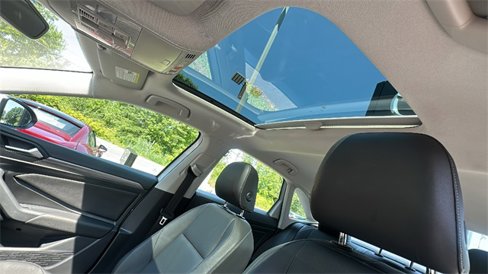 Used 2019 Volkswagen Jetta SEL image 23