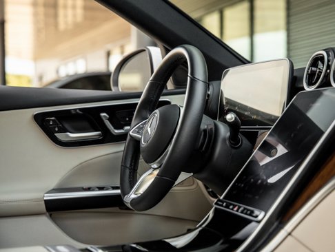 Used 2023 Mercedes-Benz C 300 4MATIC Sedan image 43