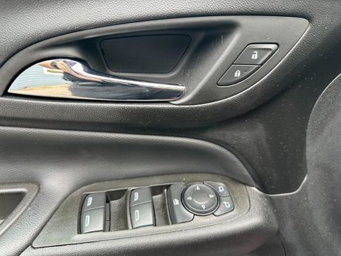 Used 2024 Chevrolet Equinox LT image 17