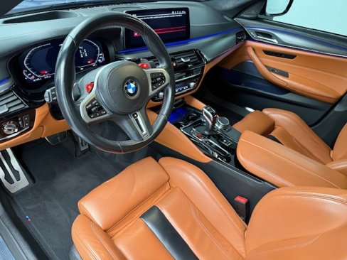 Used 2023 BMW M5 image 2