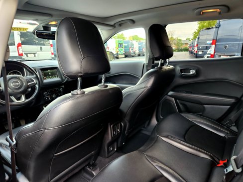 Used 2020 Jeep Compass Latitude image 17