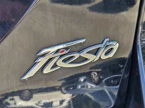 Used 2019 Ford Fiesta SE image 12