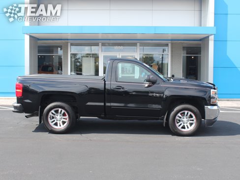 Used 2017 Chevrolet Silverado 1500 LT w/ LT Convenience Package image 3