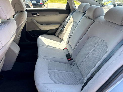 Used 2017 Hyundai Sonata SE image 19