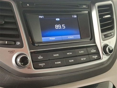 Used 2018 Hyundai Tucson SE image 3