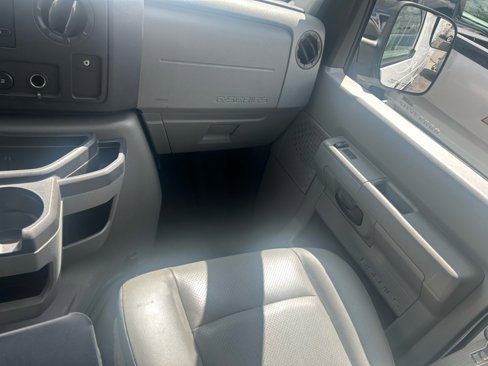 Used 2014 Ford E-150 and Econoline 150 w/ Power Group image 13