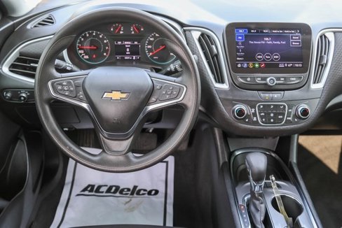 Used 2024 Chevrolet Malibu LT image 17