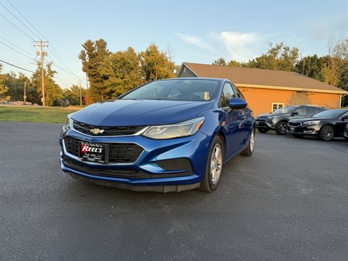 Used 2016 Chevrolet Cruze LT w/ Convenience Package image 1