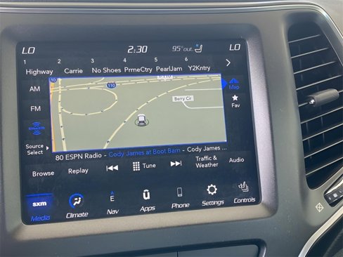 Used 2020 Jeep Cherokee Trailhawk image 39