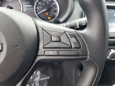 Used 2024 Nissan Kicks S image 19
