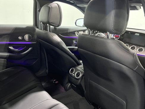 Used 2017 Mercedes-Benz E 300 4MATIC image 32
