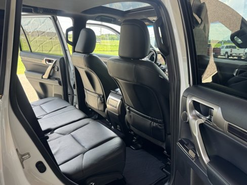 Used 2020 Lexus GX 460 Luxury image 45