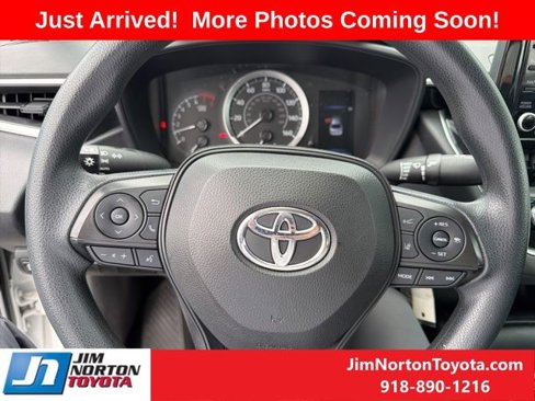 Used 2022 Toyota Corolla LE image 15