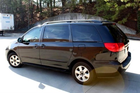 Used 2009 Toyota Sienna CE image 4